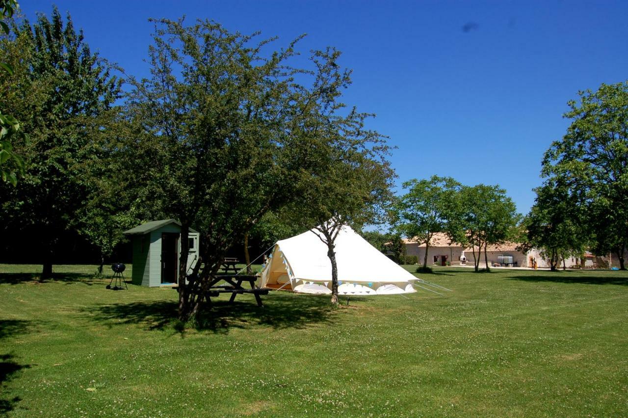 Camping La Foret De Tesse Dış mekan fotoğraf