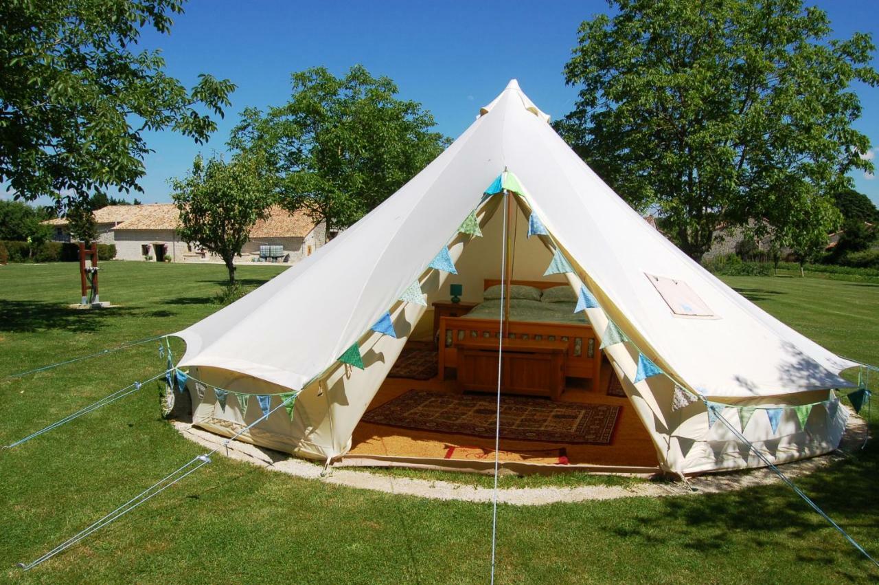 Camping La Foret De Tesse Dış mekan fotoğraf