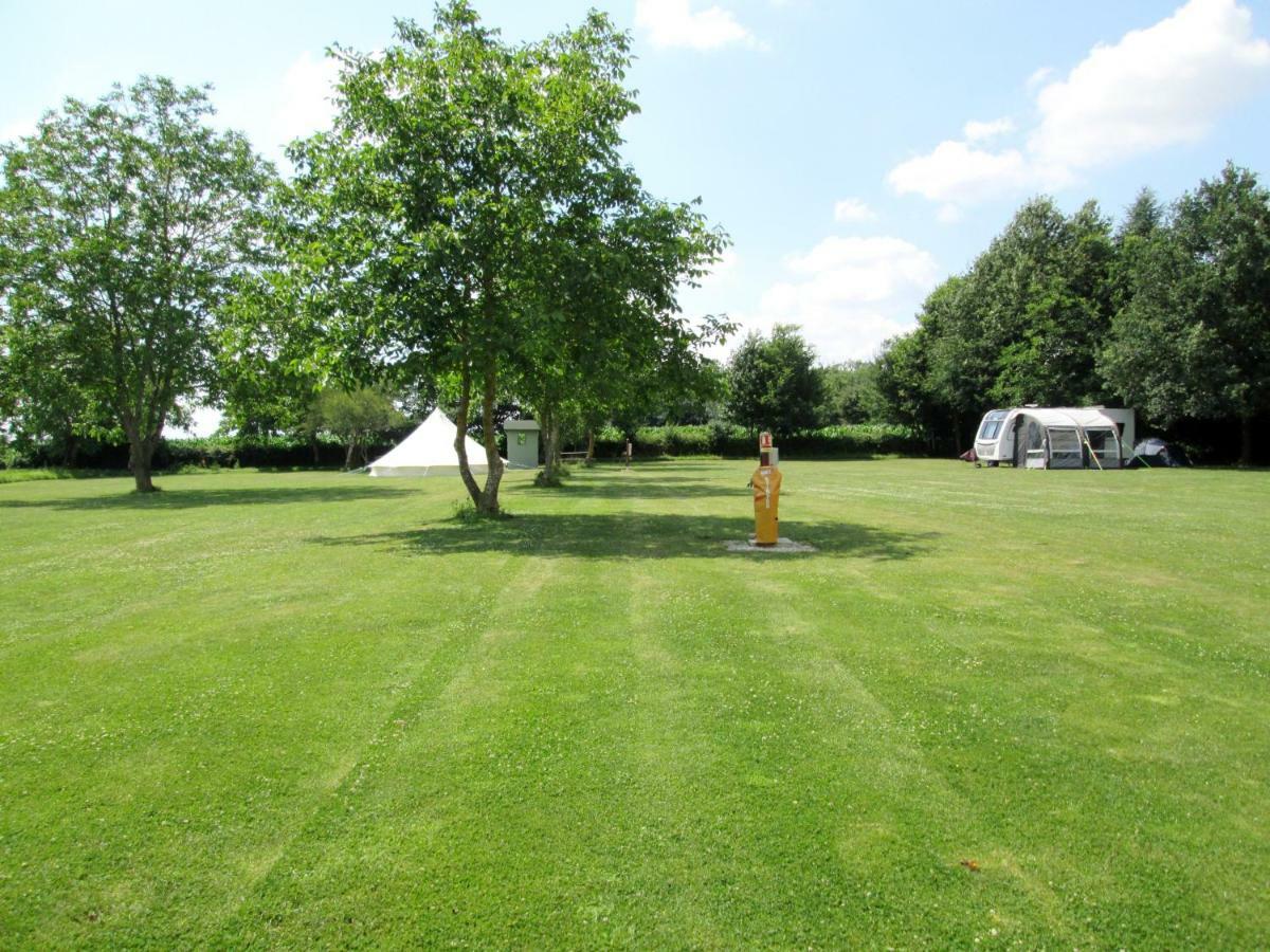 Camping La Foret De Tesse Dış mekan fotoğraf